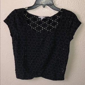 Black cropped shirt